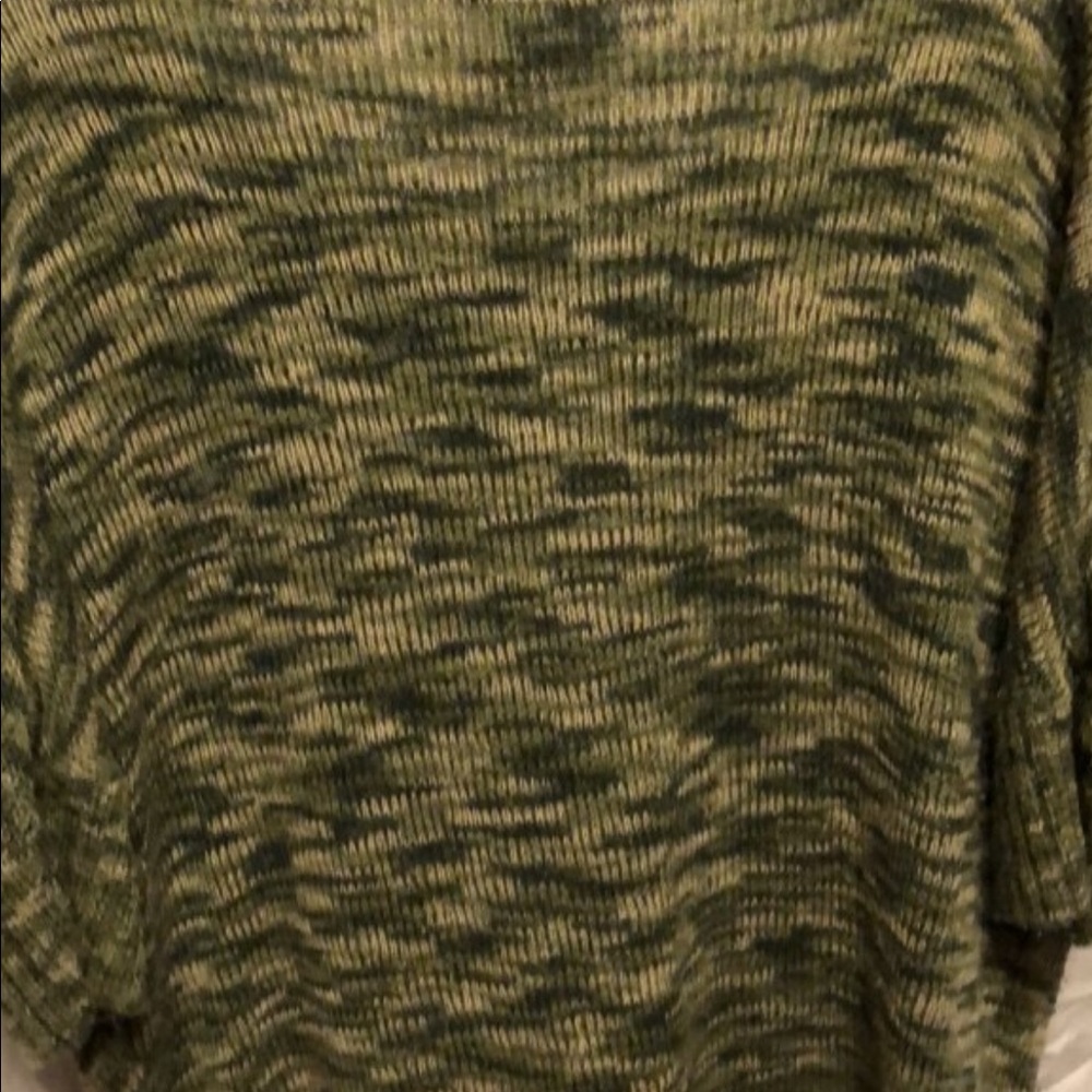 Sweater - Picture 4 of 5